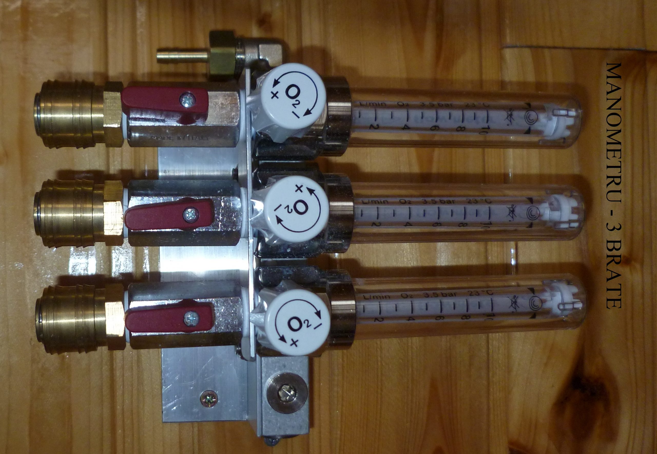 Manometru cu 3 brate